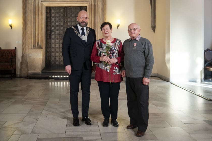 Odznaczenia dla małżeństw z długoletnim stażem, 1 kwietnia 2025