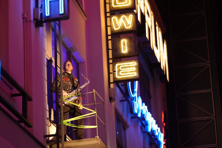 Wrocławska galeria neonów przy Ruskiej znów świeci! Niezwykły pokaz - 5.04.2025