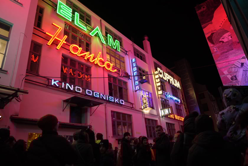 Wrocławska galeria neonów przy Ruskiej znów świeci! Niezwykły pokaz - 5.04.2025