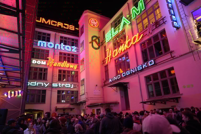 Wrocławska galeria neonów przy Ruskiej znów świeci! Niezwykły pokaz - 5.04.2025