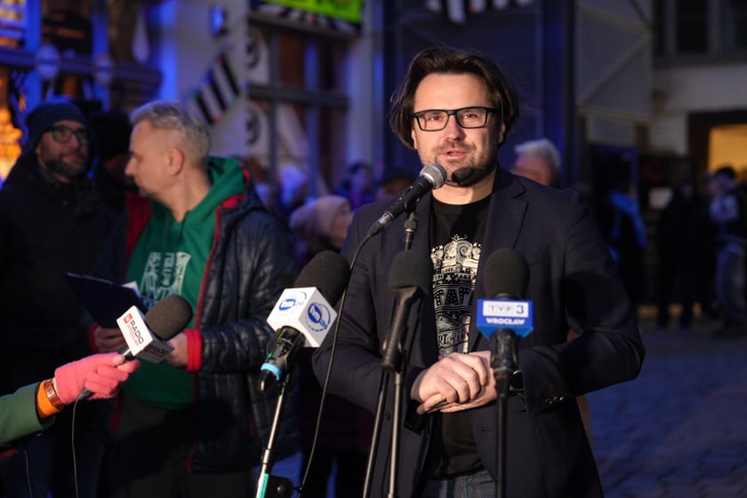 Wrocławska galeria neonów przy Ruskiej znów świeci! Niezwykły pokaz - 5.04.2025