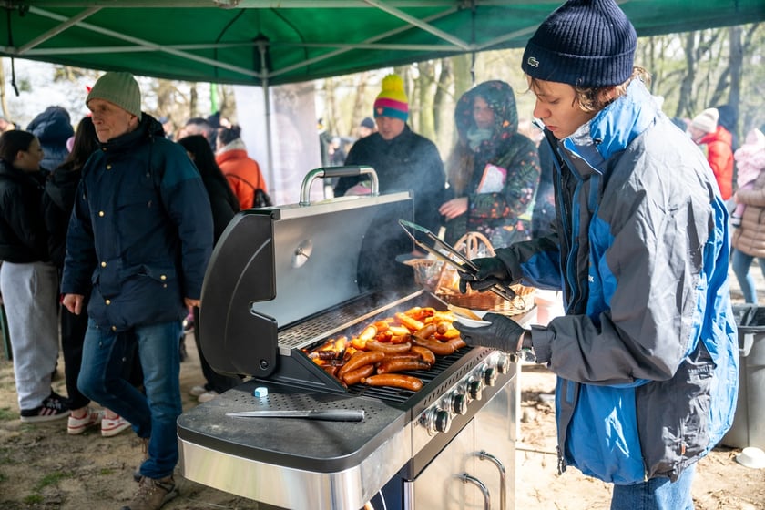 Odsłonięcie figurki krasnala Raciworka przy Kładce Złotnickiej