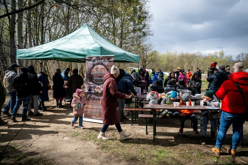 Odsłonięcie figurki krasnala Raciworka przy Kładce Złotnickiej