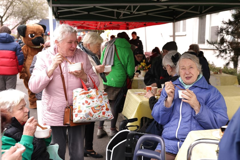 Paczki Dobrych Relacji w Pensjonacie dla Os&oacute;b Starszych i z Niepełnosprawnościami przy ul. Kamieńskiego 190