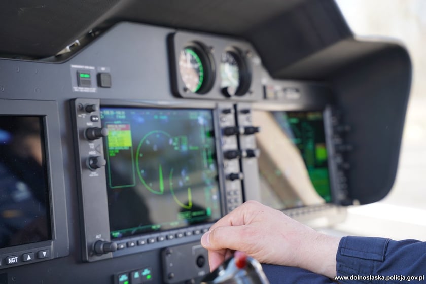 Śmigłowiec Bell-407GXi to nowa maszyna dolnośląskiej policji stacjonująca we Wrocławiu