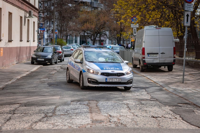 Akcja straży i policji przy III LO na Nadodrzu (12 kwietnia 2025)