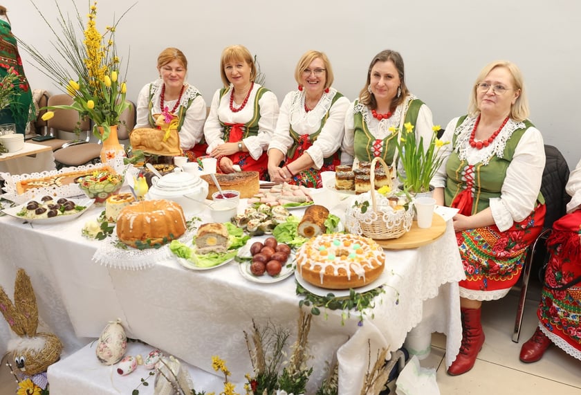 Prezentacja tradycyjnych stołów wielkanocnych i Jarmark Wielkanocny na Zwycięskiej, 12.04.2025