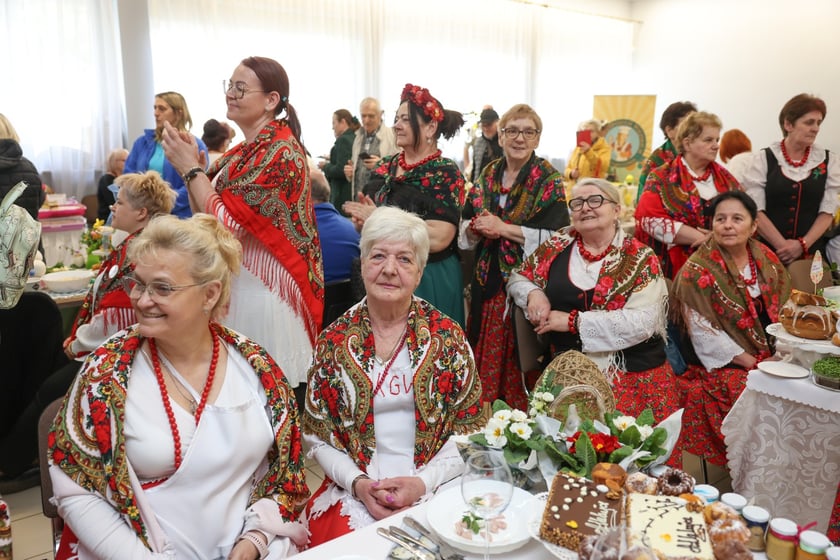Prezentacja tradycyjnych stołów wielkanocnych i Jarmark Wielkanocny na Zwycięskiej, 12.04.2025