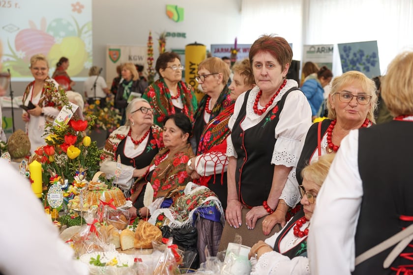 Prezentacja tradycyjnych stołów wielkanocnych i Jarmark Wielkanocny na Zwycięskiej, 12.04.2025