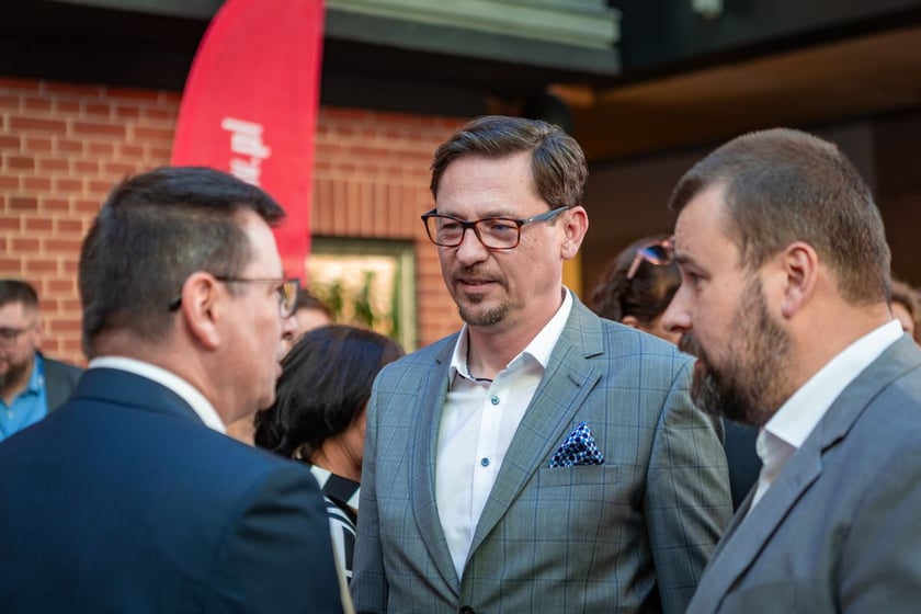Gala 30 Kreatywnych Wrocław 2025. W środku Sergiusz Kmiecik&nbsp;