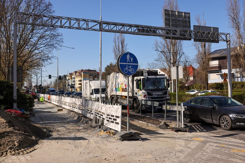 Przebudowa chodnika przy Ślężnej, kwiecień 2025