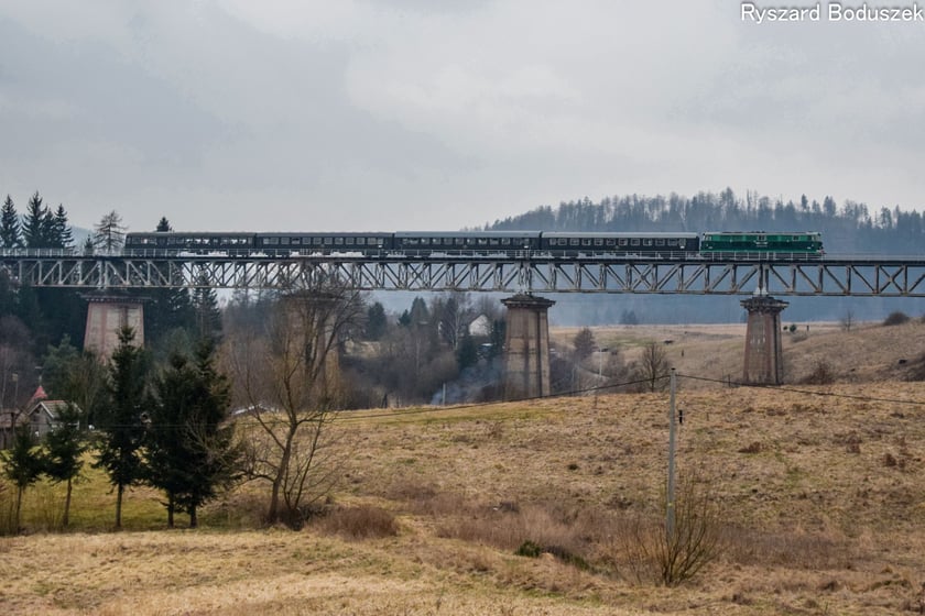 Przejazdy pociągami retro