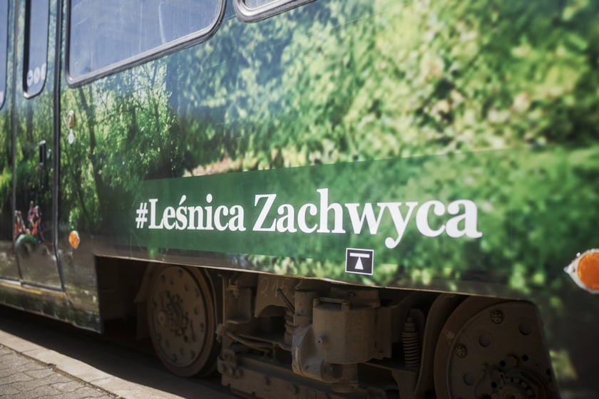 Tramwaj promujący Leśnicę i spływy kajakowe oraz pontonowe
