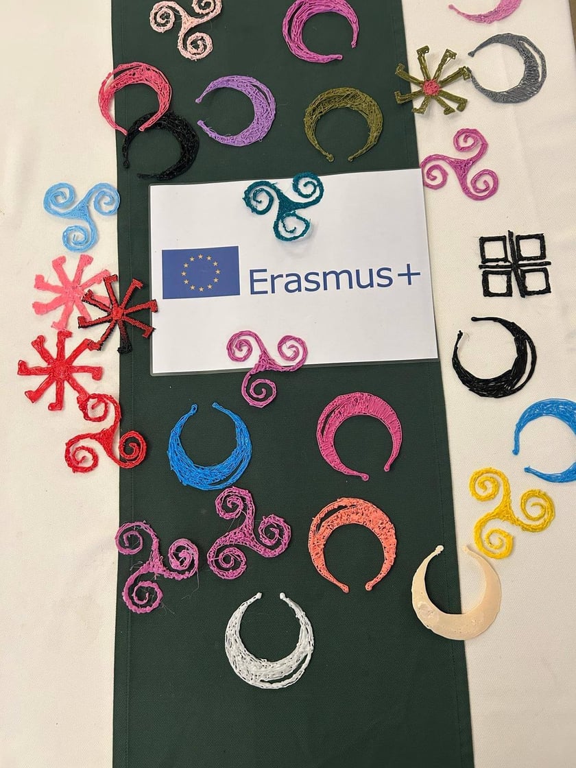 Trzydzieścioro uczniów Szkoły Podstawowej nr 53 we Wrocławiu wzięło udział w projekcie edukacyjnym zrealizowanym w ramach unijnego programu Erasmus+.