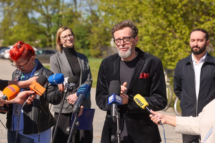 Briefing dotyczący przekazania rowerów z Biura Rzeczy Znalezionych wrocławskiego ZDiUM podopiecznym MOPS