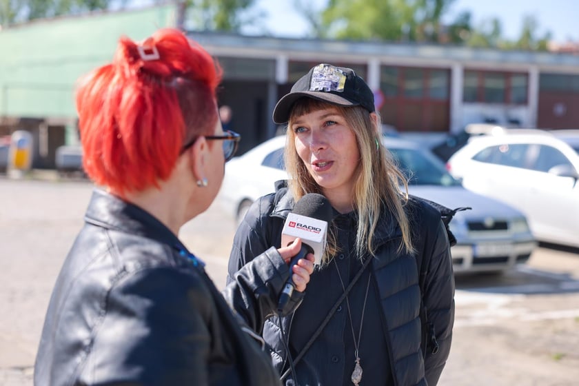 Briefing dotyczący przekazania rowerów z Biura Rzeczy Znalezionych wrocławskiego ZDiUM podopiecznym MOPS 28 kwietnia 2025