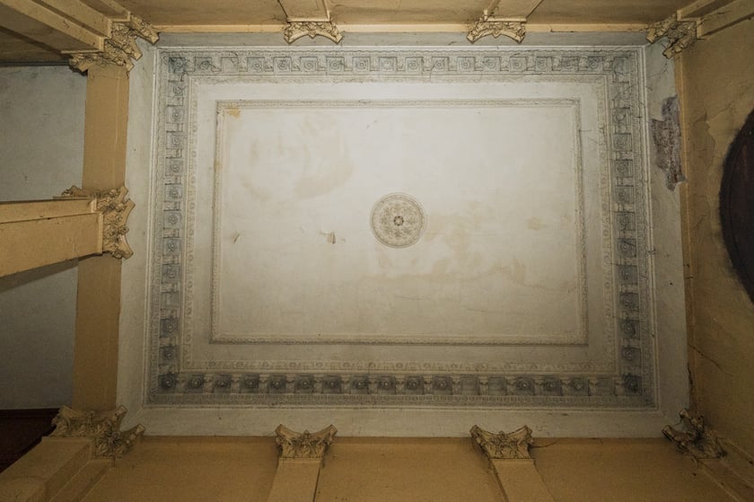 Wnętrza kamienic 1, 1a i 1b na Dworcowej we Wrocławiu