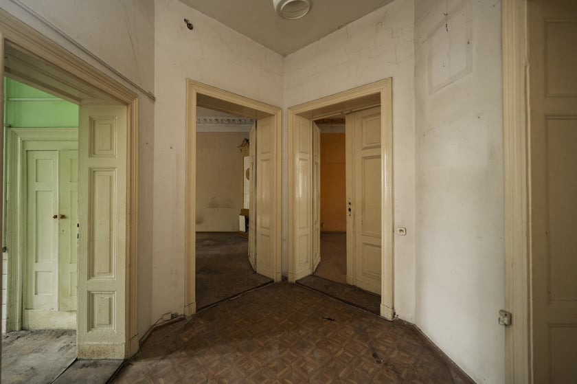 Wnętrza kamienic 1, 1a i 1b na Dworcowej we Wrocławiu