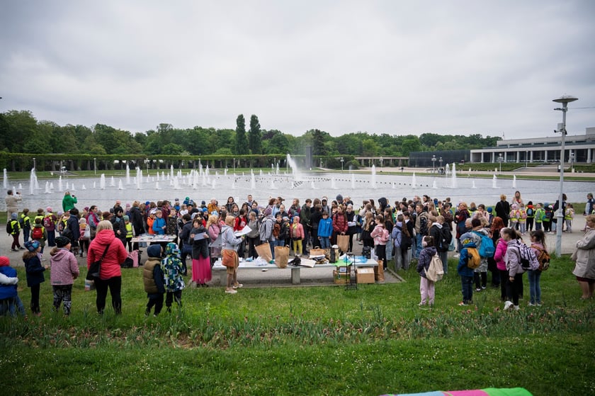 Gry terenowe na Pergoli dla przedszkolaków i uczniów szkół podstawowych w ramach akcji „Cały Wrocław czyta” - 07.05.2025