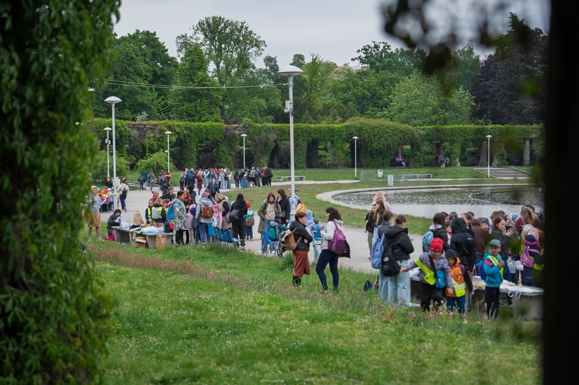Gry terenowe na Pergoli dla przedszkolaków i uczniów szkół podstawowych w ramach akcji „Cały Wrocław czyta” - 07.05.2025