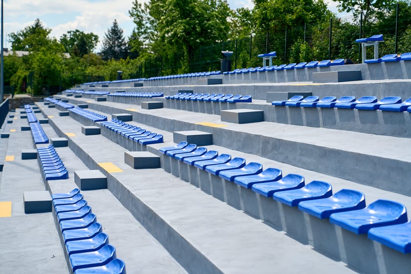 Wyremontowana trybuna na stadionie MCS "Sztabowa". Wrocław, 12.05.2025