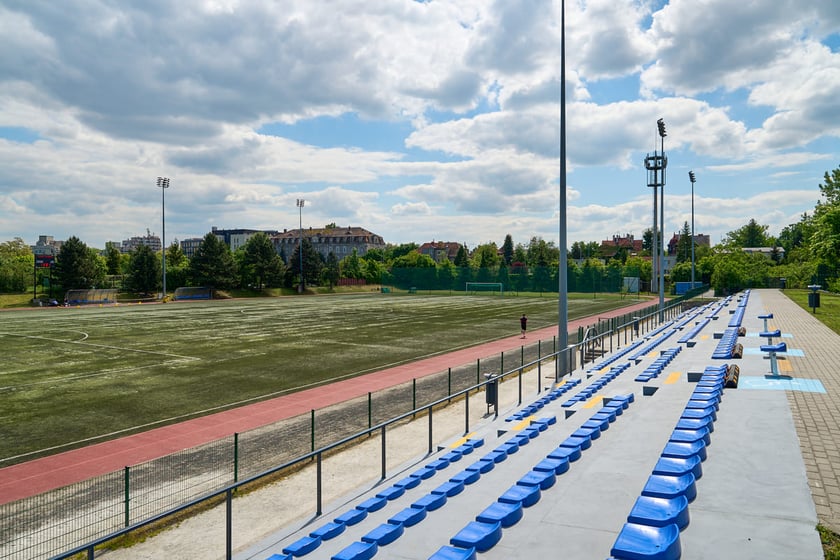 Wyremontowana trybuna na stadionie MCS "Sztabowa". Wrocław, 12.05.2025