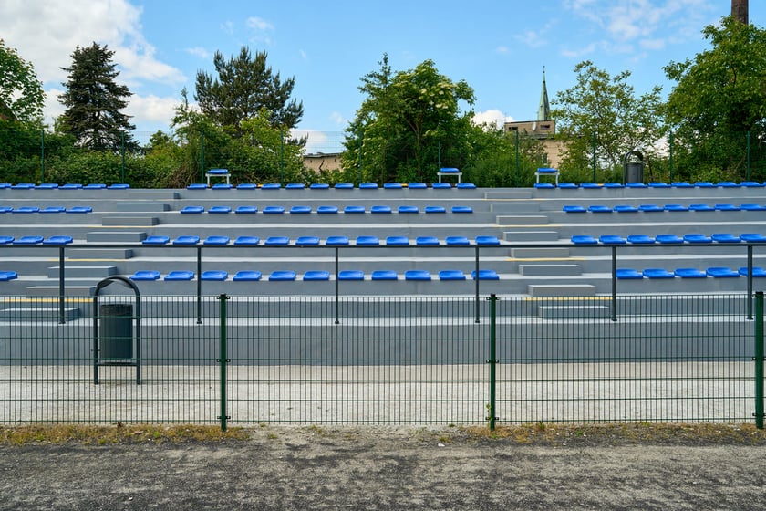 Wyremontowana trybuna na stadionie MCS "Sztabowa". Wrocław, 12.05.2025