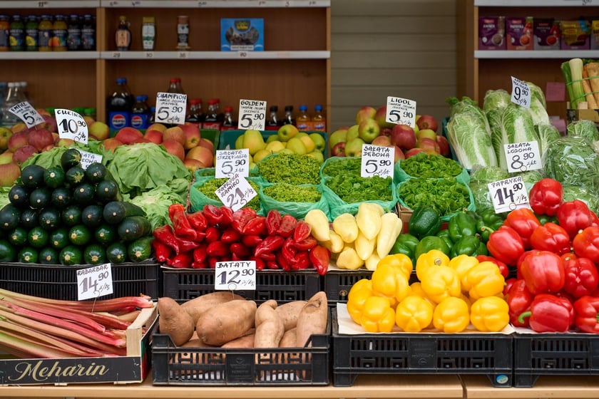 Kupcy i usługodawcy w Pasażu Zielińskiego we Wrocławiu