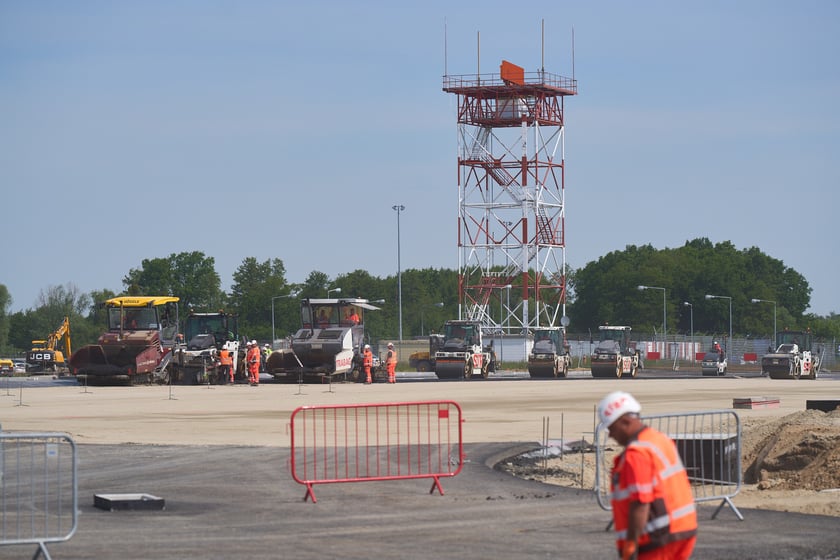 Rozbudowa części lotniczej, 14 maja 2025 roku