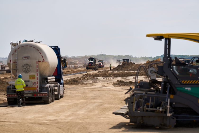 Rozbudowa części lotniczej, 14 maja 2025 roku