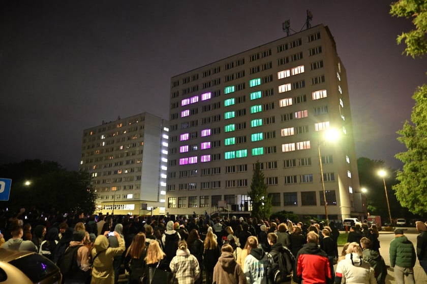 PIWO, czyli Potężny Indeksowany Wyświetlacz Oknowy na Wittigowie. Edycja 2025