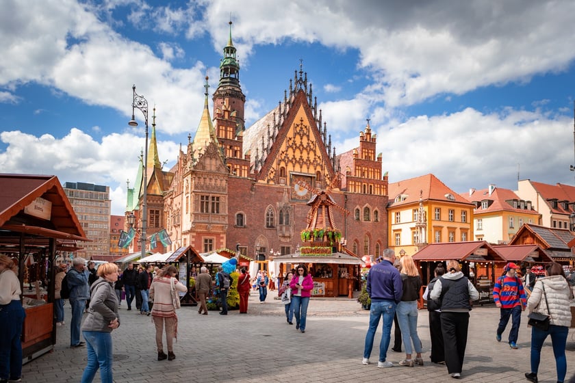 Pierwszy dzień Jarmarku Świętojańskiego na wrocławskim Rynku