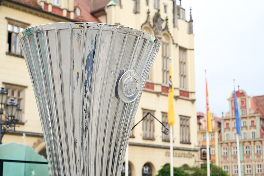 Fan Festiwal - trwają wielkie przygotowania w Rynku i na placu Wolności