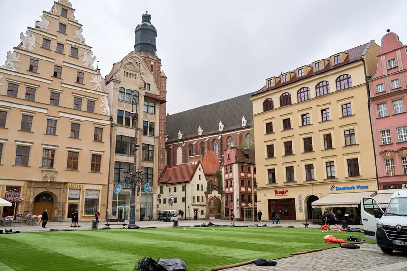 Fan Festiwal - trwają wielkie przygotowania w Rynku i na placu Wolności