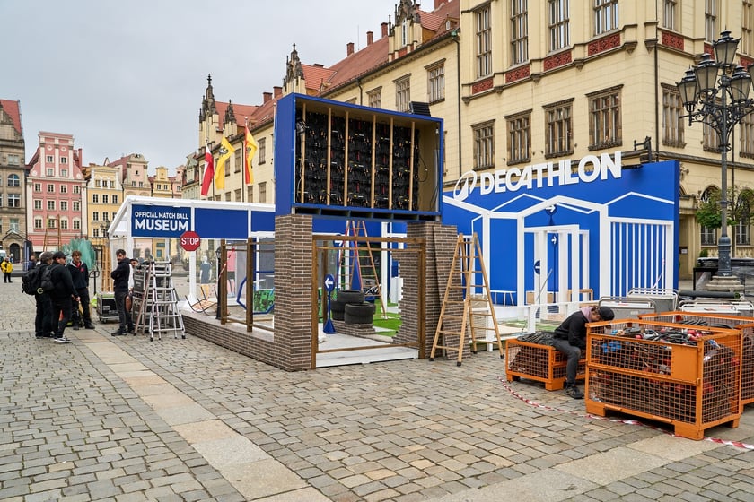 Fan Festiwal - trwają wielkie przygotowania w Rynku i na placu Wolności