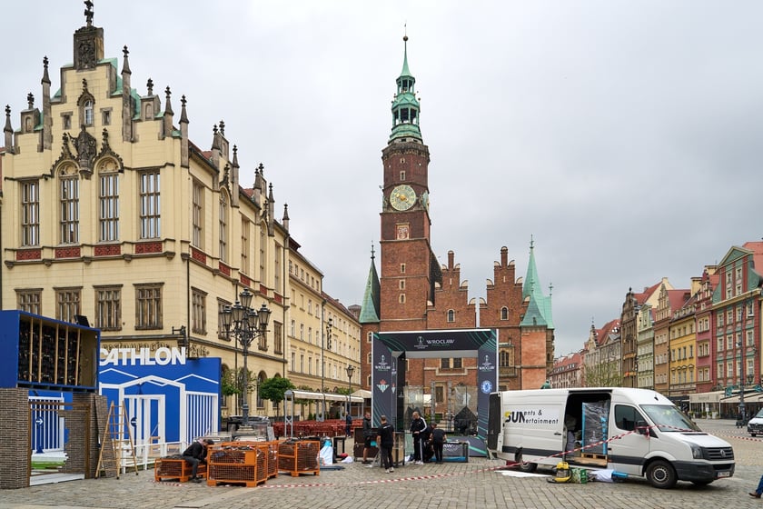 Fan Festiwal - trwają wielkie przygotowania w Rynku i na placu Wolności