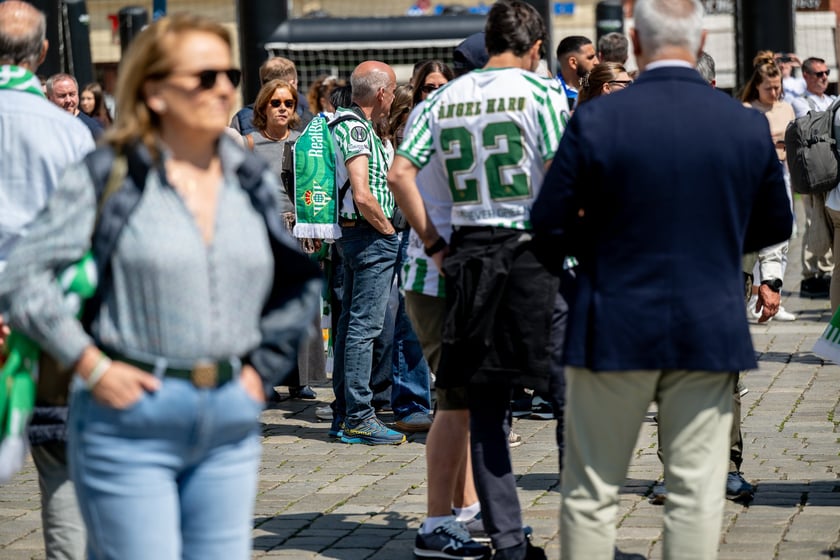Otwarcie ogólnodostępnej strefy kibica Fan Festival w rynku