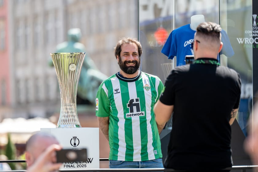 Javier na otwarciu ogólnodostępnej strefy kibica Fan Festival w rynku