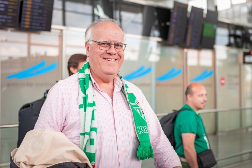Kibice Real Betis na lotnisku we Wrocławiu