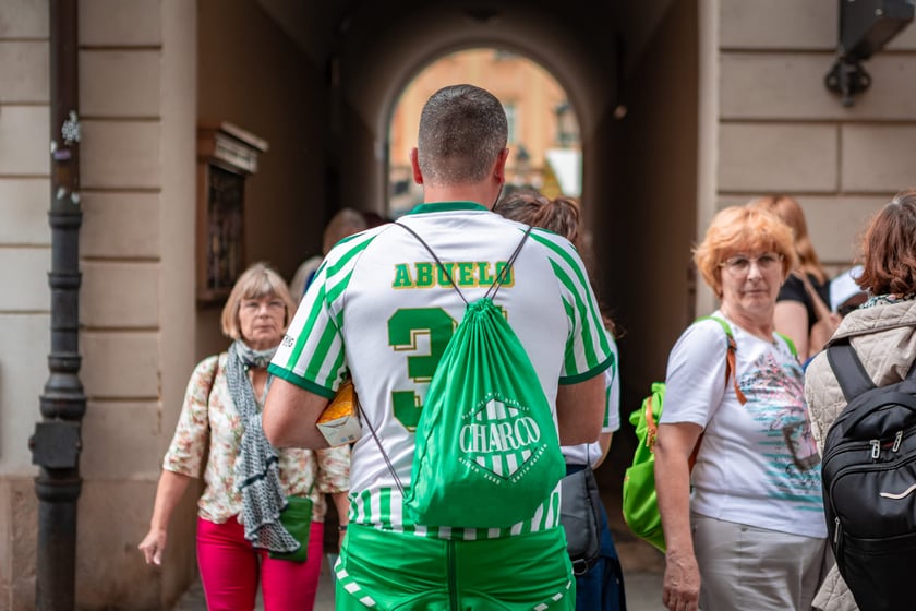 Kibice na wrocławskim Rynku. 28.05.2025