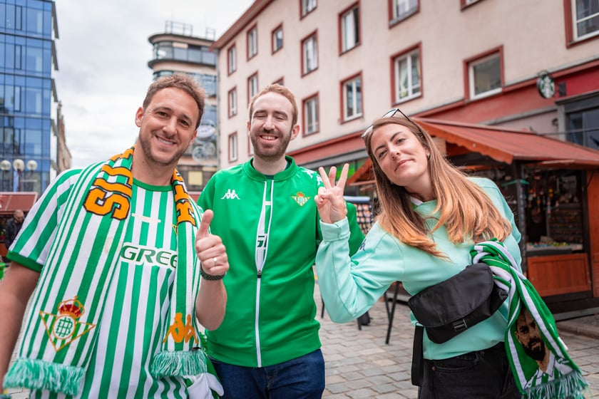 Kibice na wrocławskim Rynku. 28.05.2025