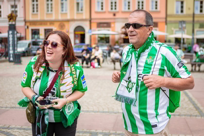 Kibice na wrocławskim Rynku. 28.05.2025