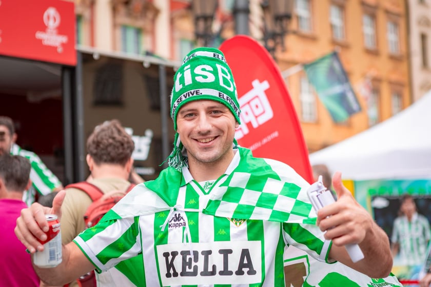 Kibice na wrocławskim Rynku. 28.05.2025