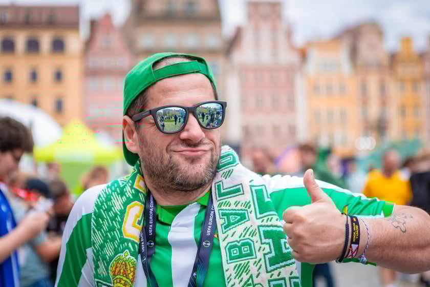 Kibice na wrocławskim Rynku. 28.05.2025
