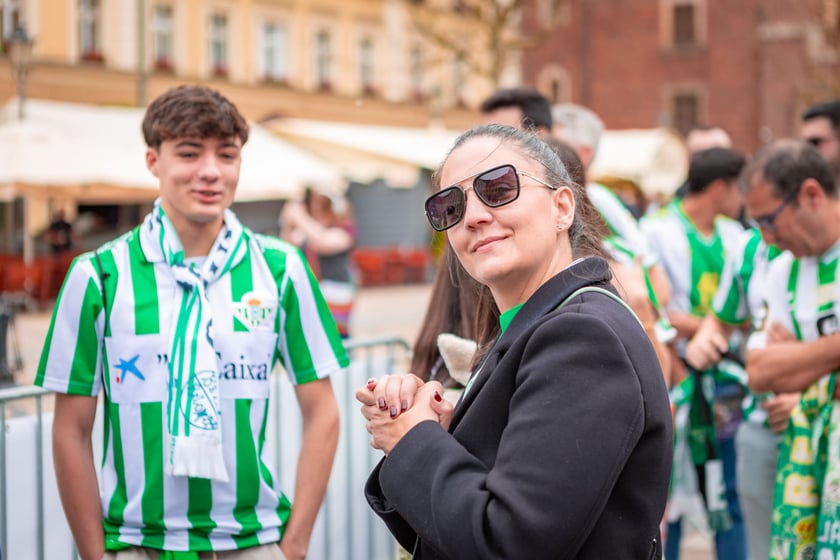 Kibice na wrocławskim Rynku. 28.05.2025