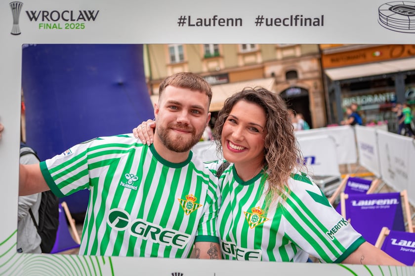 Kibice na wrocławskim Rynku. 28.05.2025