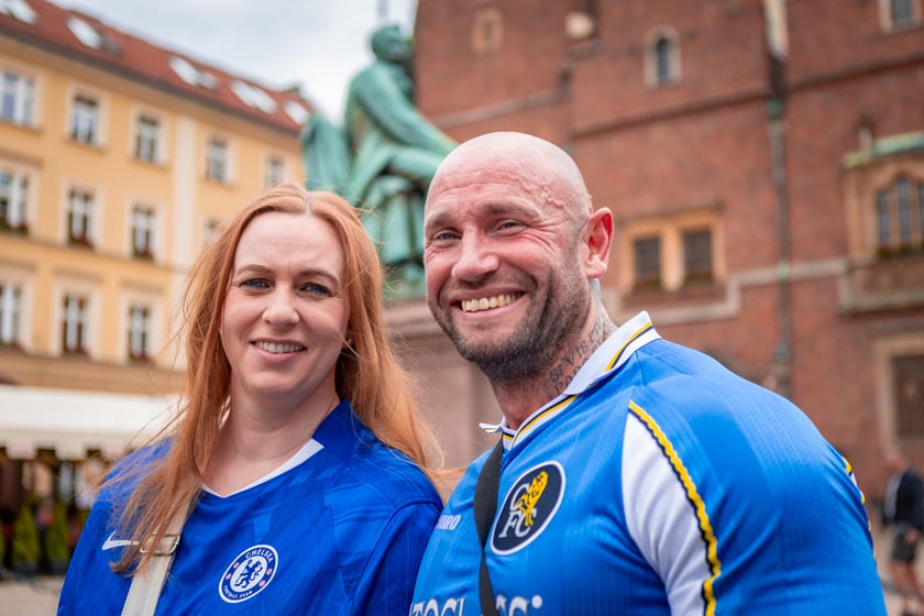Kibice na wrocławskim Rynku. 28.05.2025