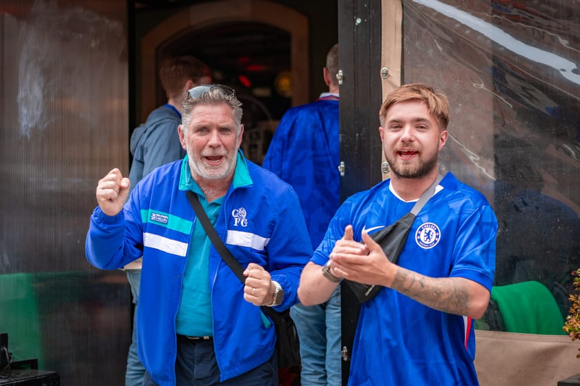 Kibice na wrocławskim Rynku. 28.05.2025