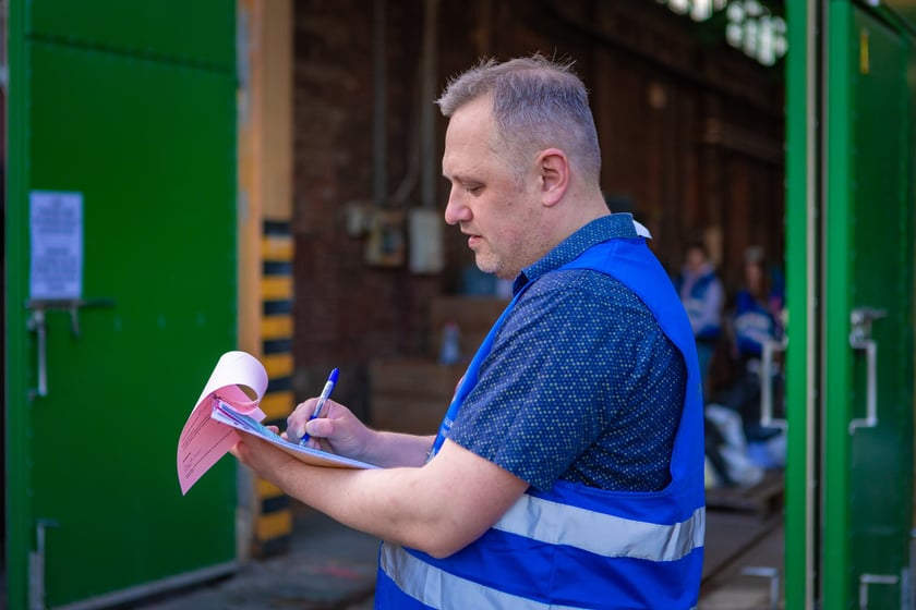 Karty wyborcze wyruszyły do lokali wyborczych na II turę wyborów prezydenckich