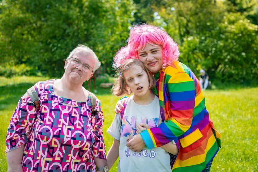 Piknik z okazji Dnia Rodzicielstwa Zastępczego, który odbył się w sobotę 31 maja w parku Grabiszyńskim we Wrocławiu
